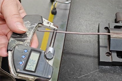 サイズ-マイクロメーター